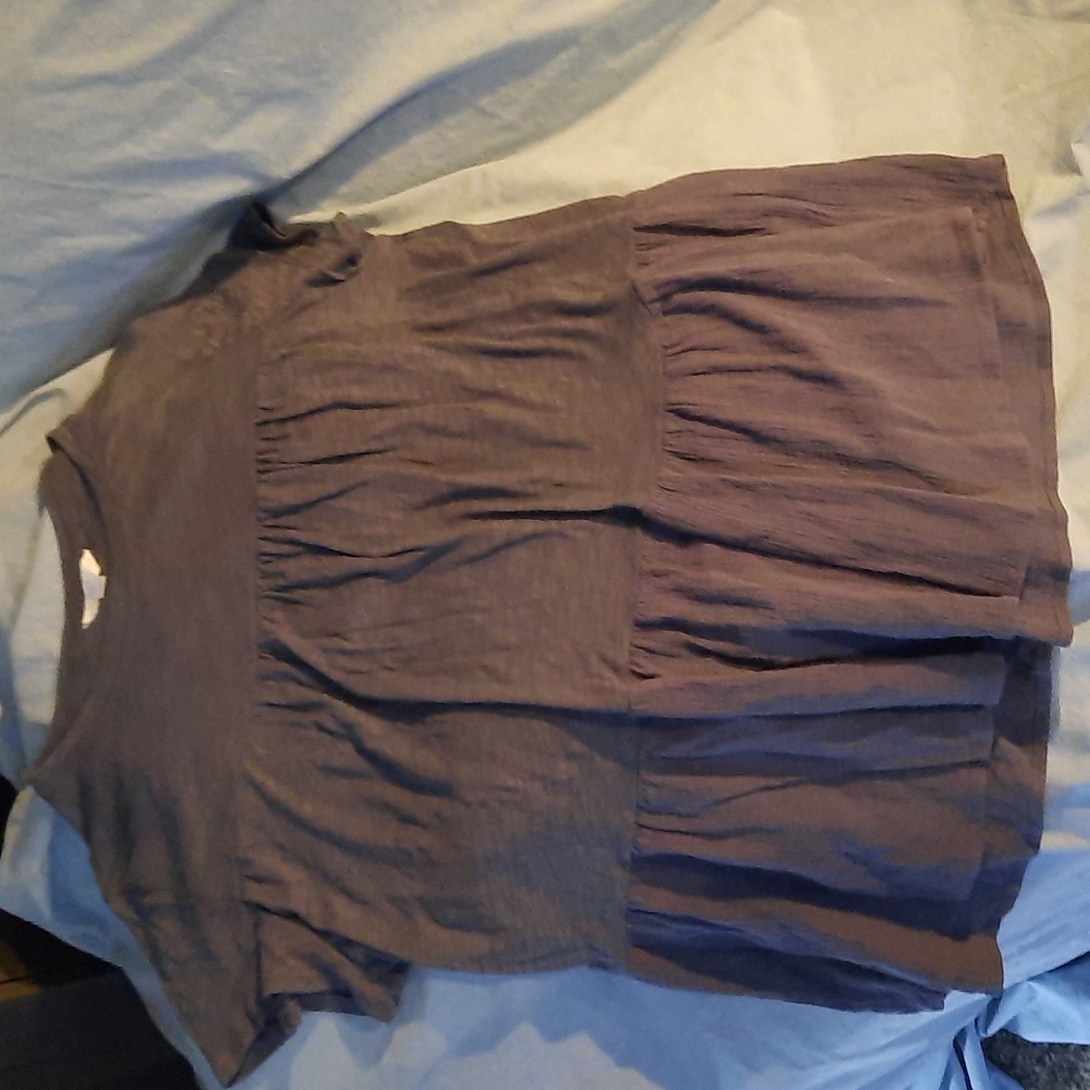 SALE 2/$10 Gray Tiered Tee